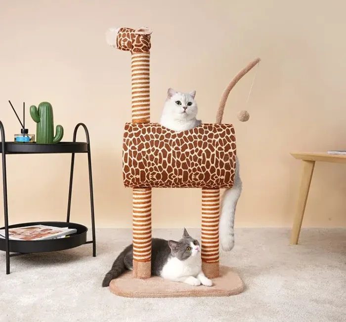 Cats-having-fun-in-giraffe-cat-tower